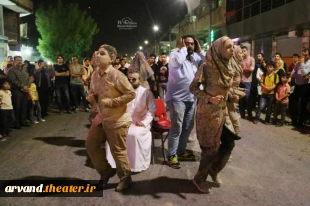 اجرای نمایش خیابانی "آبادانی ها "در سی و هفتمین جشنواره تئاتر فجر استانی اروند 