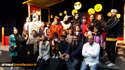 سرپرست گروه تئاتر 

کودکان آبادان و خرمشهر به تماشای «هشتگ طویله دات کام»  نشستند