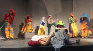 اجرای نمایش "حسنی نگو یه دسته گل " با نگاهی امروزی در آبادان 3
