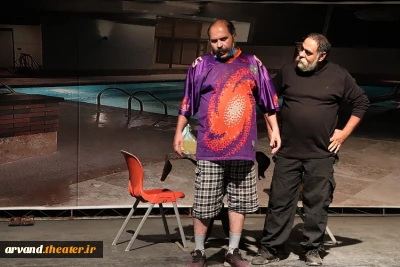 در قالب همایش 90 روز تئاتر اروند

نمایش کمدی لف در تئاتر شهر آبادان به روی صحنه رفت